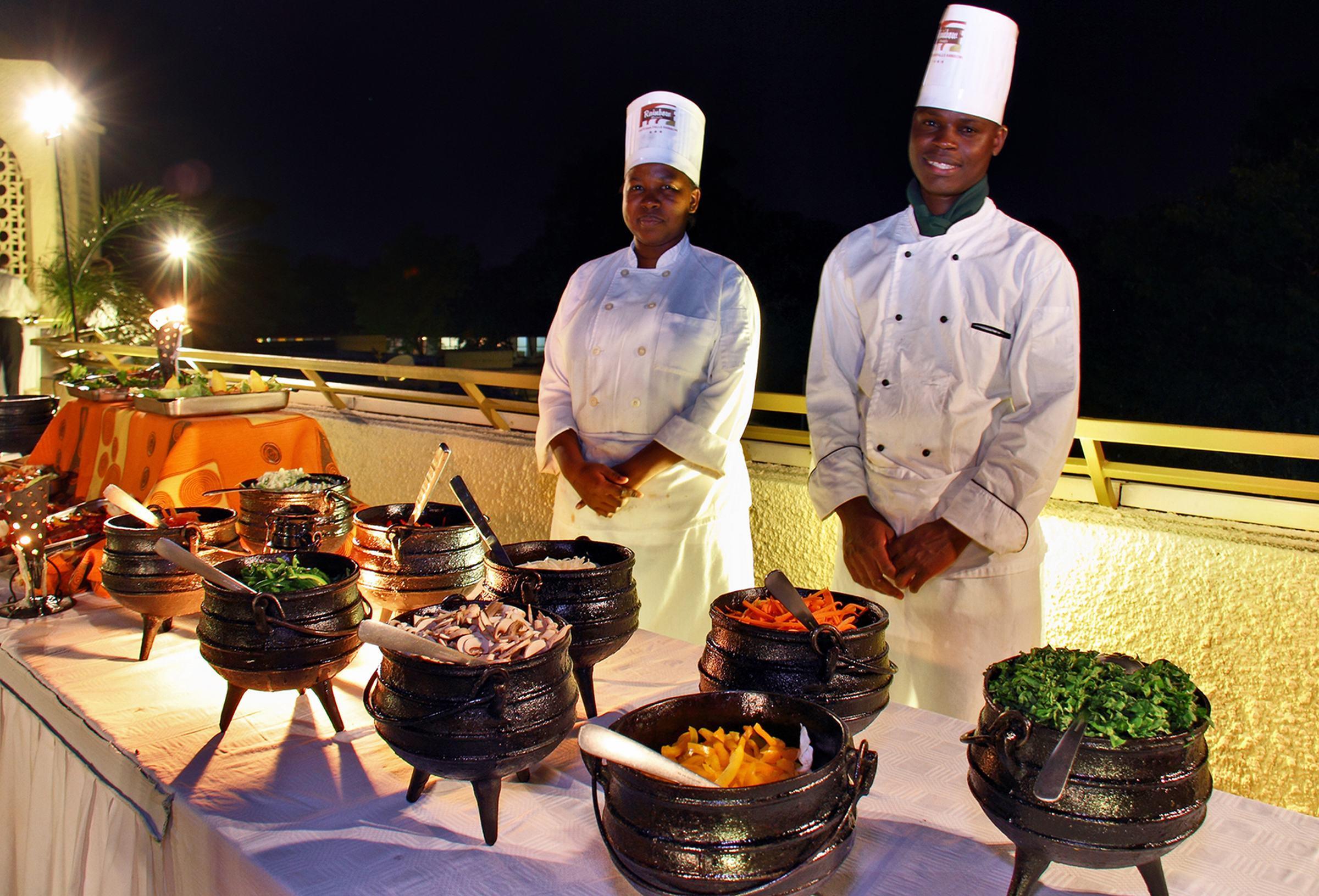 Victoria Falls Rainbow Hotel Экстерьер фото