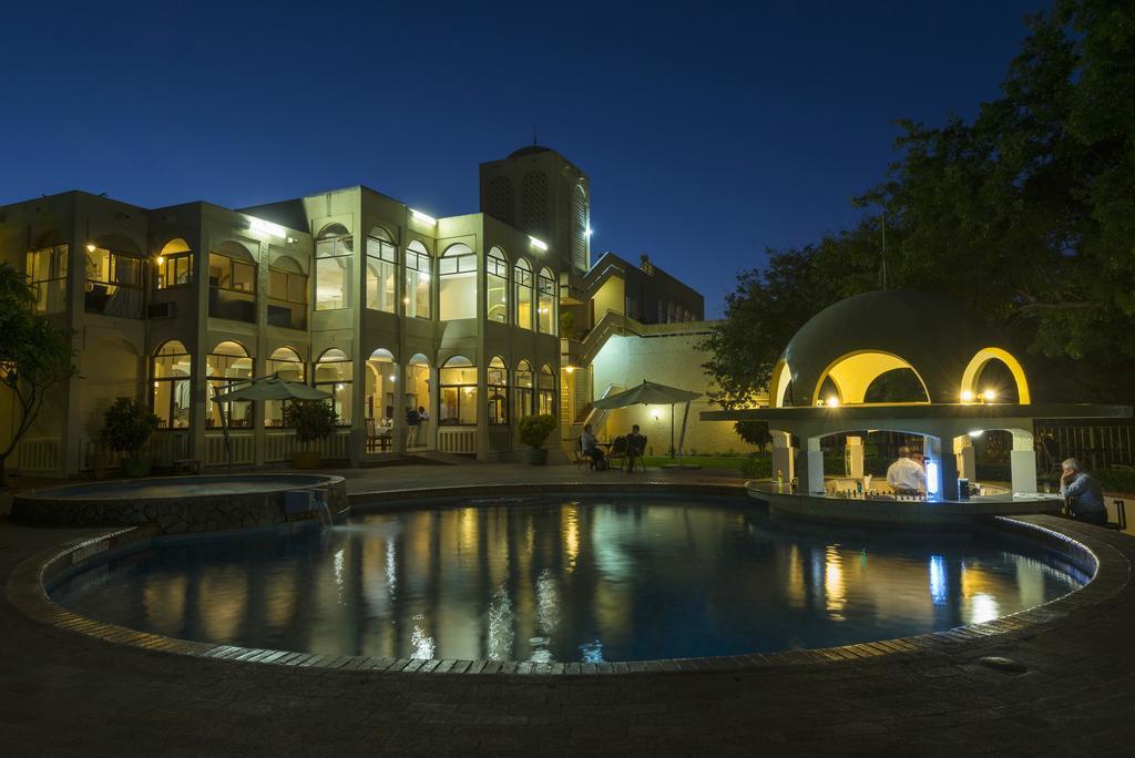 Victoria Falls Rainbow Hotel Экстерьер фото