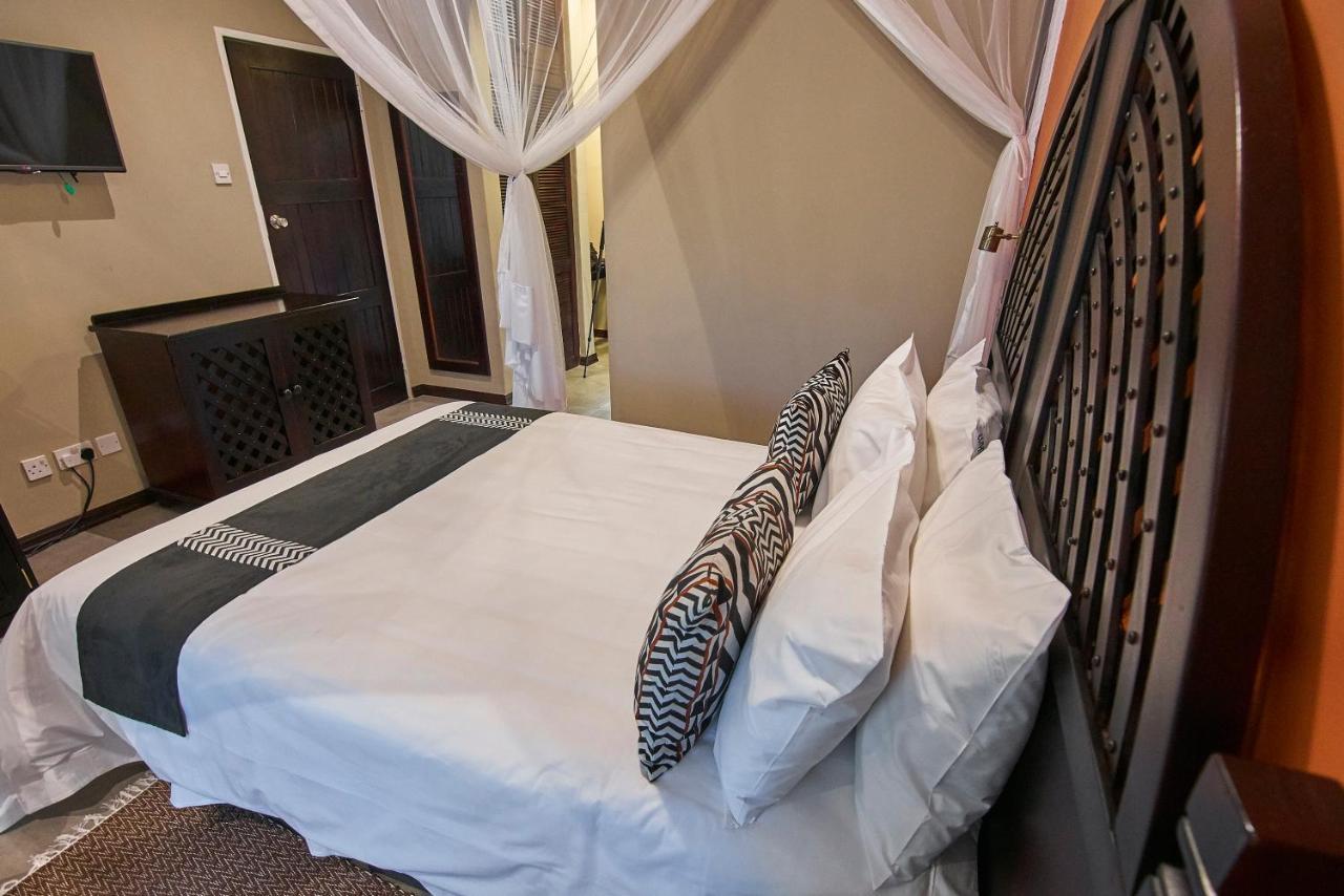 Victoria Falls Rainbow Hotel Экстерьер фото
