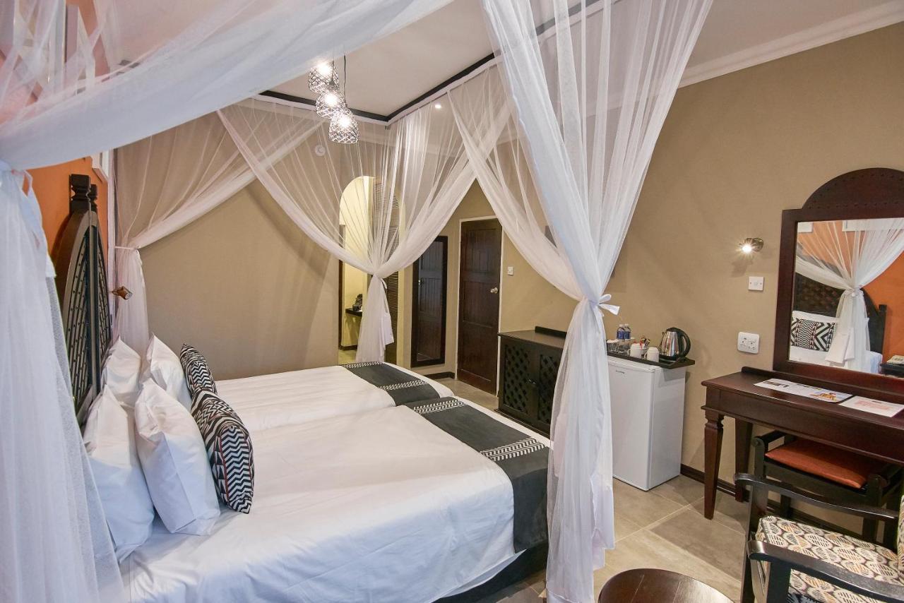 Victoria Falls Rainbow Hotel Экстерьер фото