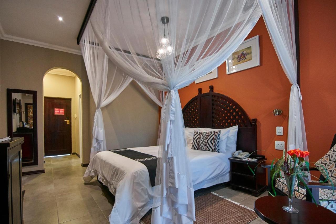 Victoria Falls Rainbow Hotel Экстерьер фото