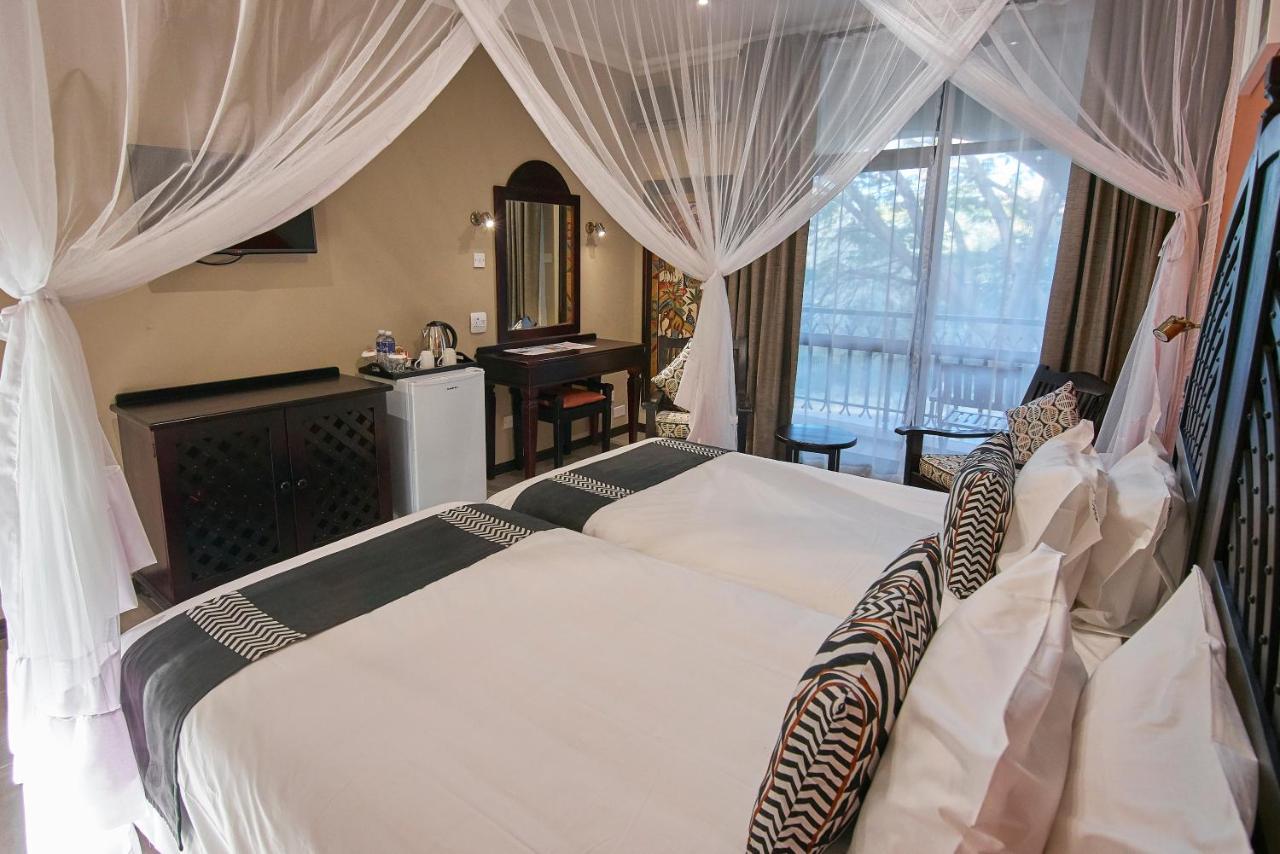 Victoria Falls Rainbow Hotel Экстерьер фото